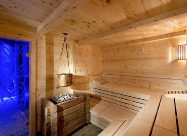 kraeuter-zirben-sauna